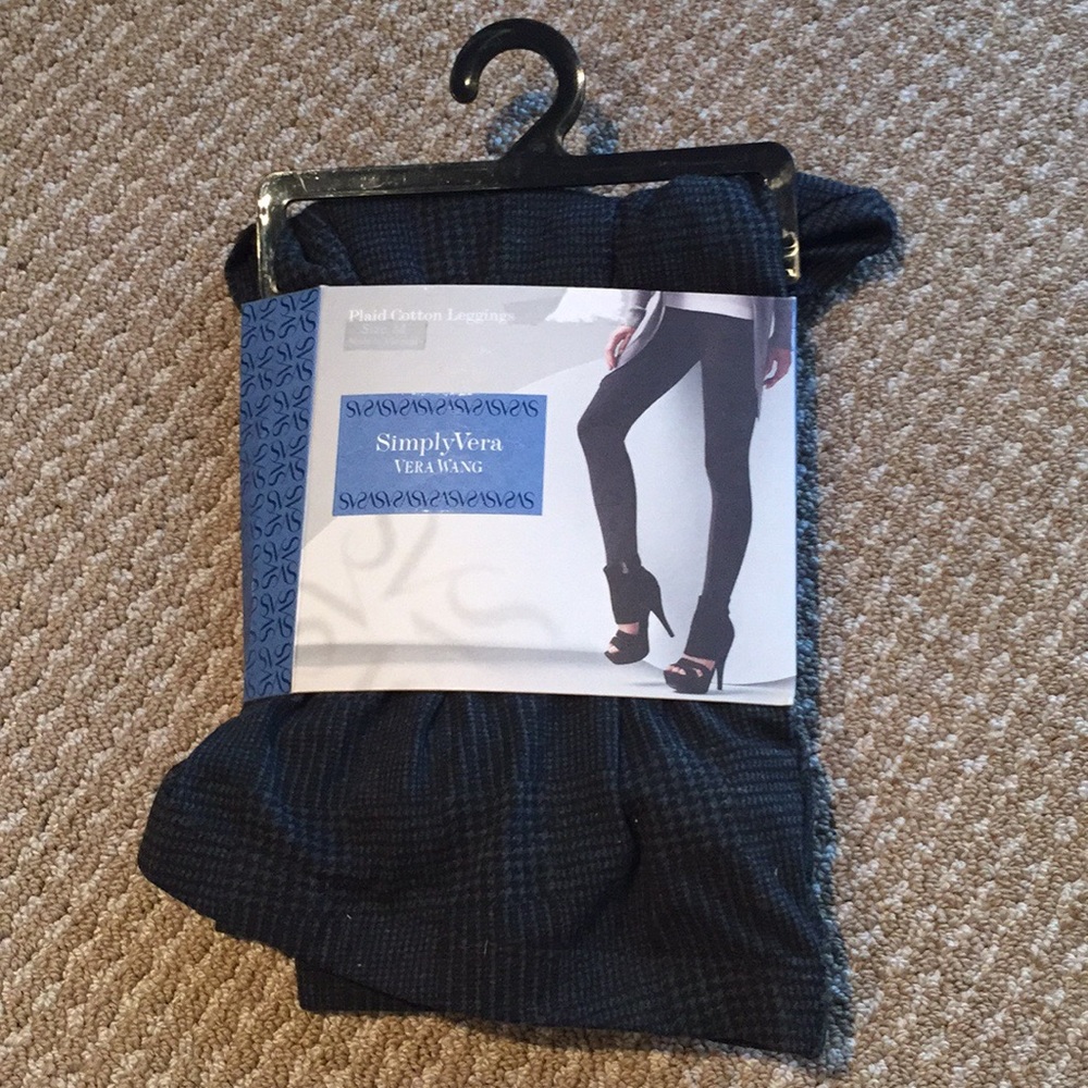 SimplyVera Vera wang plaid black and gray leggings
